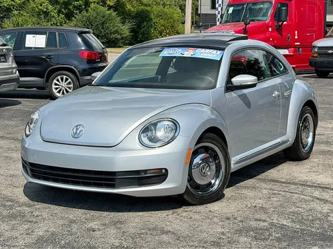 2012 Volkswagen Beetle 2.5L Hatchback 2D
