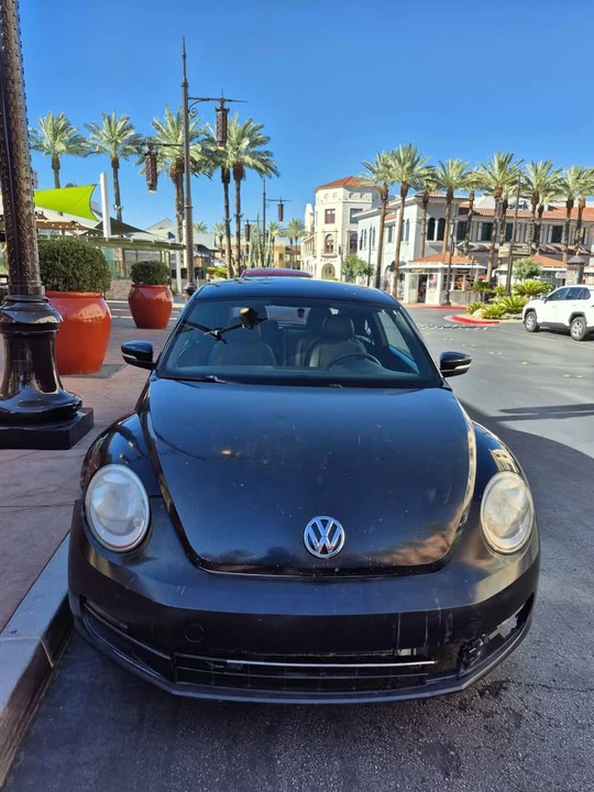 2012 Volkswagen A5 Beetle - Image 2 of 11