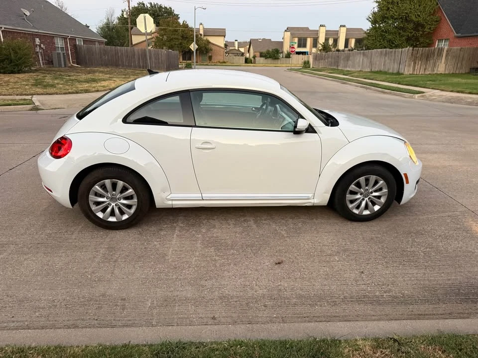 2012 Volkswagen A5 Beetle - Image 5 of 9