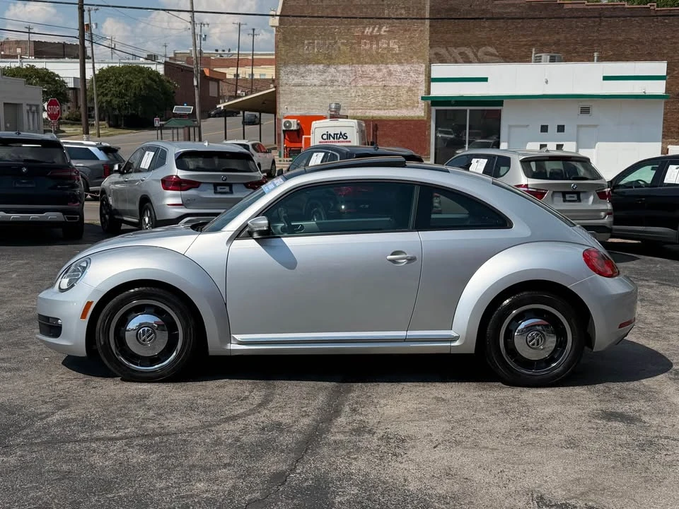 2012 Volkswagen A5 Beetle - Image 2 of 20