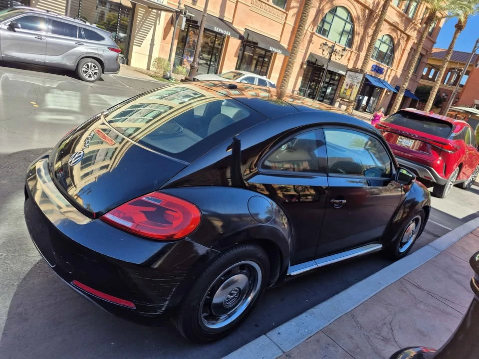 2012 Volkswagen A5 Beetle - Image 4 of 11