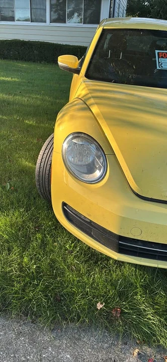 2012 Volkswagen A5 Beetle - Image 2 of 9