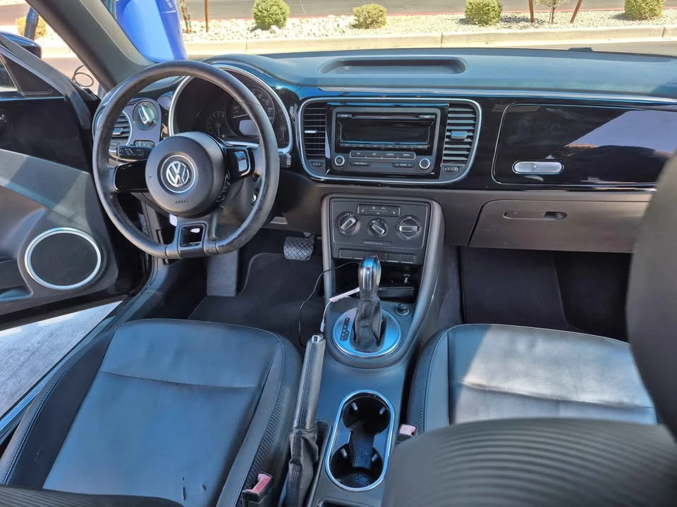 2012 Volkswagen A5 Beetle - Image 5 of 10