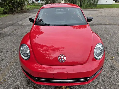 2012 Volkswagen Beetle 2.5L Hatchback 2D