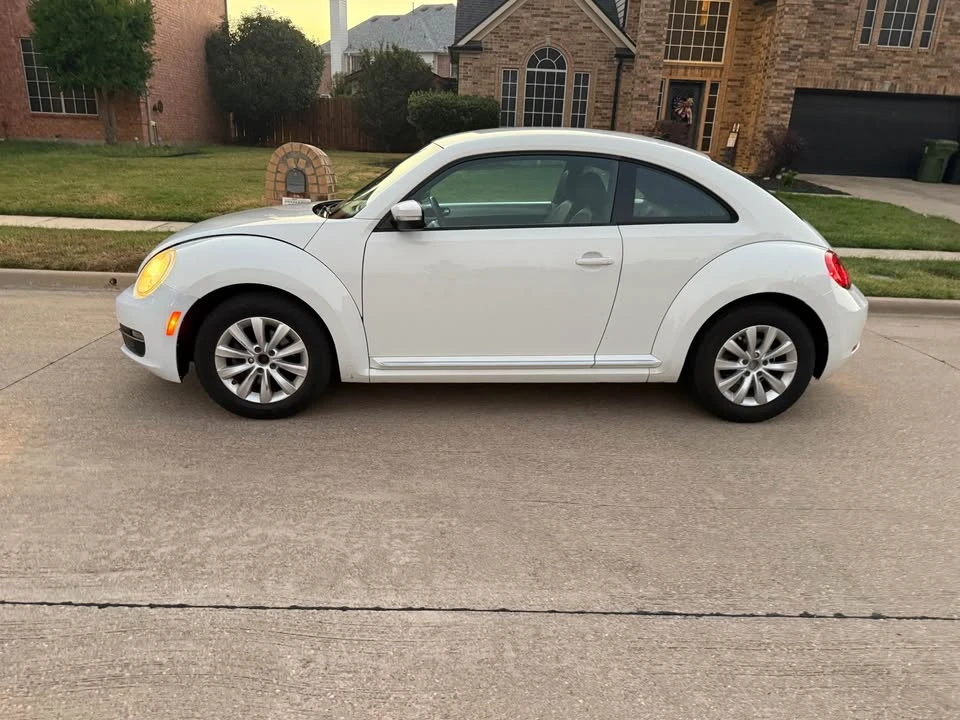 2012 Volkswagen A5 Beetle - Image 4 of 9