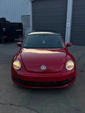 2012 Volkswagen Beetle 2.5L Hatchback 2D