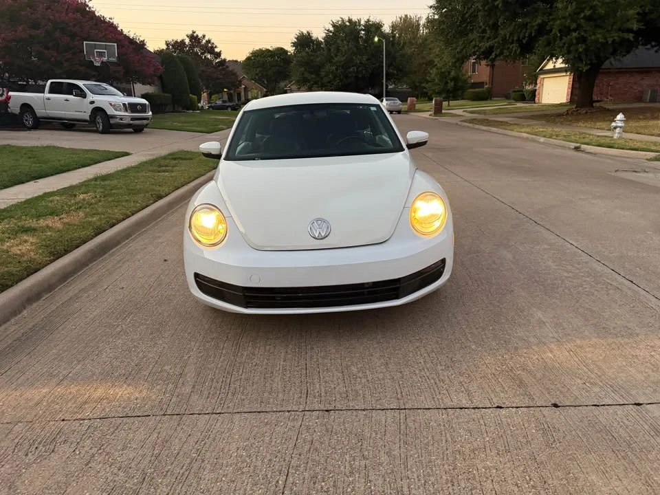 2012 Volkswagen A5 Beetle - Image 3 of 9