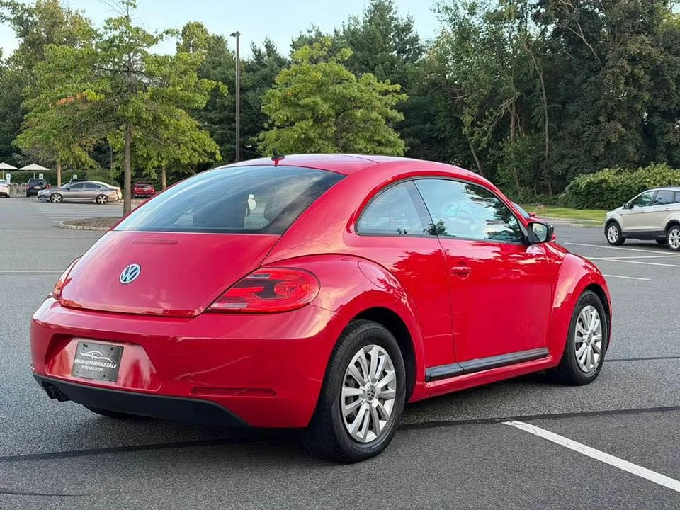 2012 Volkswagen A5 Beetle - Image 6 of 19