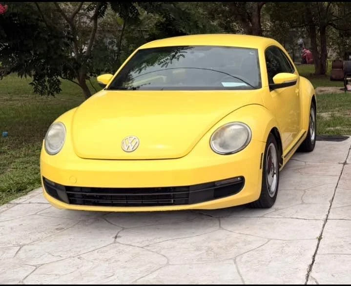 2012 Volkswagen A5 Beetle - Image 7 of 9