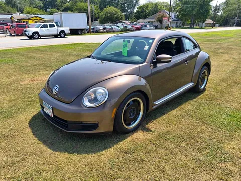 2012 Volkswagen Beetle 2.5L Hatchback 2D