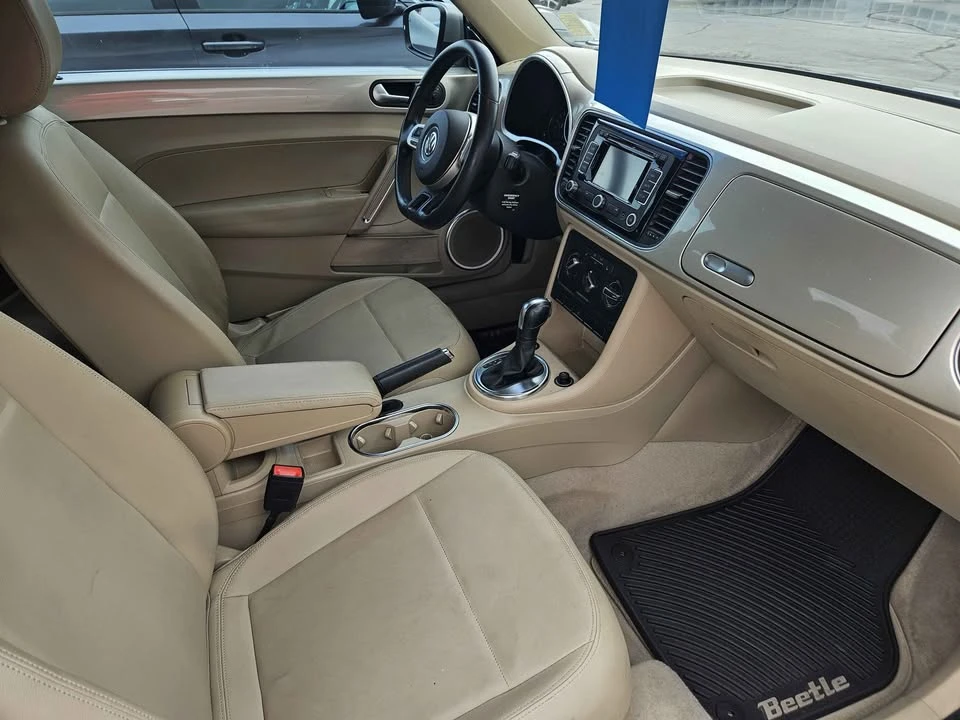 2012 Volkswagen A5 Beetle - Image 6 of 8