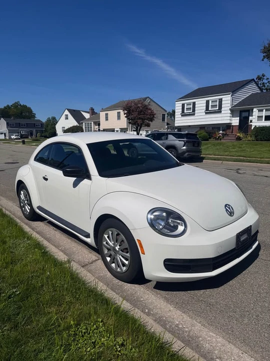 2012 Volkswagen A5 Beetle - Image 2 of 6
