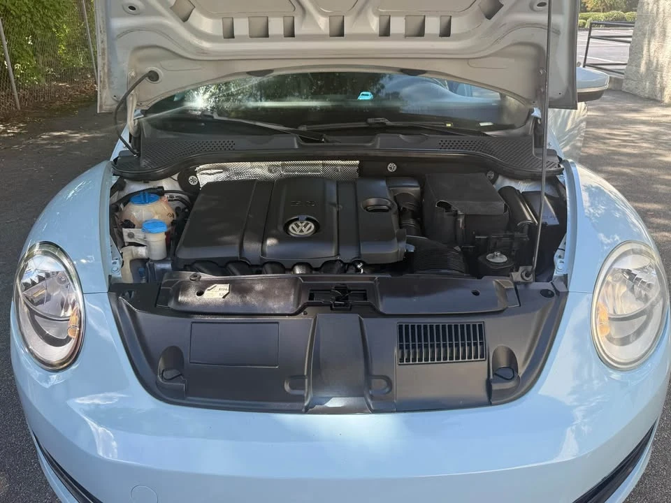 2012 Volkswagen A5 Beetle - Image 5 of 12