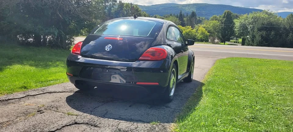 2012 Volkswagen A5 Beetle - Image 2 of 7