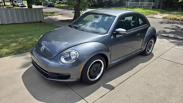 2012 Volkswagen Beetle 2.5L Hatchback 2D