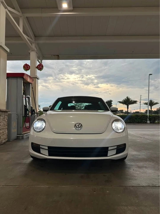 2012 Volkswagen A5 Beetle - Image 9 of 11