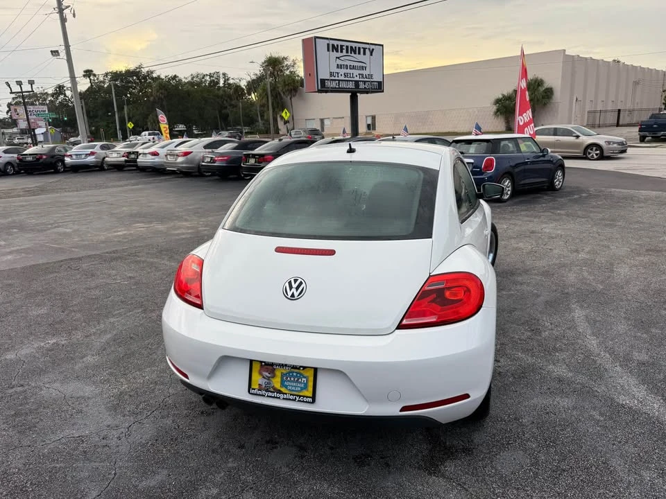 2012 Volkswagen A5 Beetle - Image 5 of 20