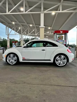 2012 Volkswagen Beetle 2.5L Hatchback 2D