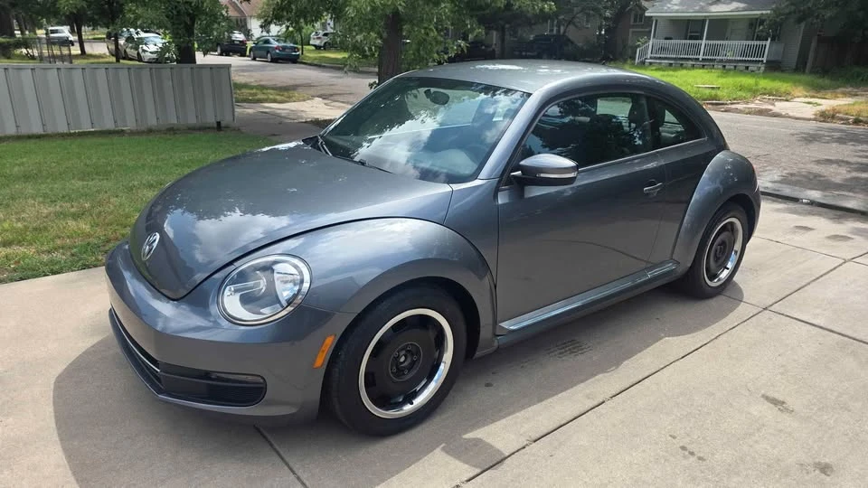 2012 Volkswagen A5 Beetle - Image 4 of 18