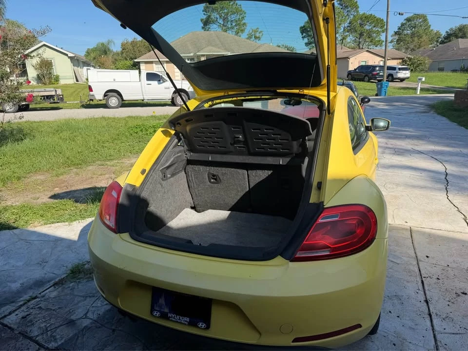 2012 Volkswagen A5 Beetle - Image 3 of 9