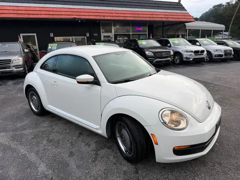 2012 Volkswagen Beetle 2.5L Hatchback 2D