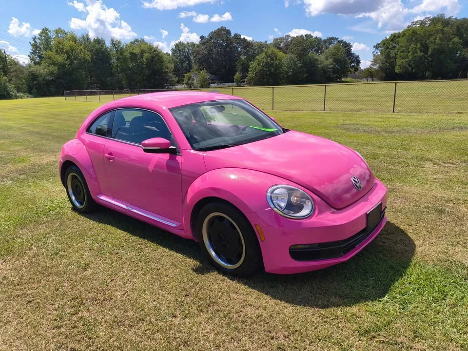 2012 Volkswagen A5 Beetle - Image 2 of 10