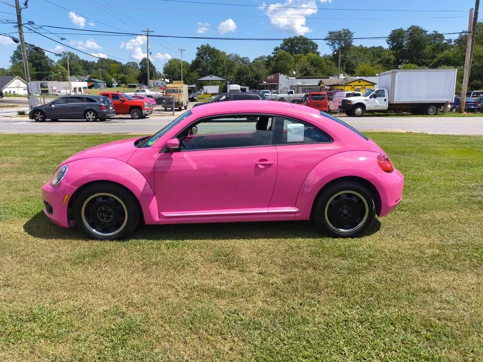 2012 Volkswagen A5 Beetle - Image 3 of 10