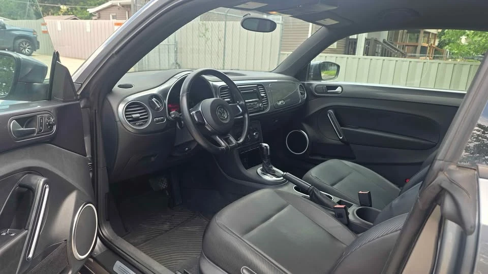 2012 Volkswagen A5 Beetle - Image 12 of 18