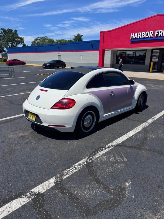2012 Volkswagen A5 Beetle - Image 3 of 10