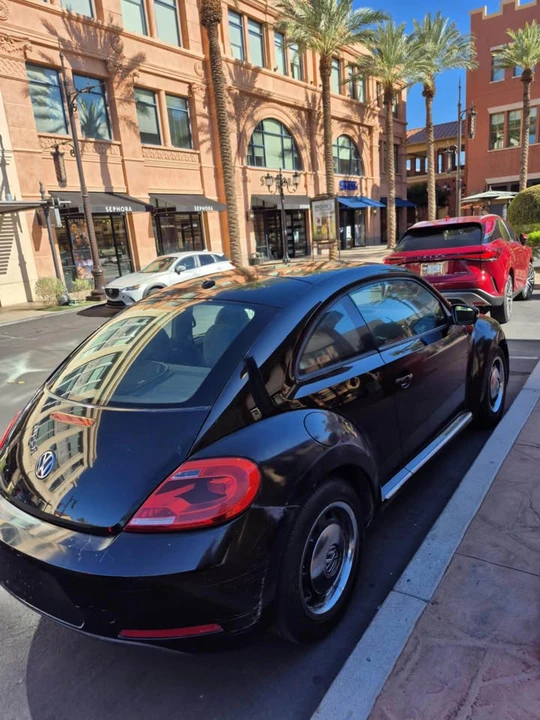 2012 Volkswagen A5 Beetle - Image 4 of 11