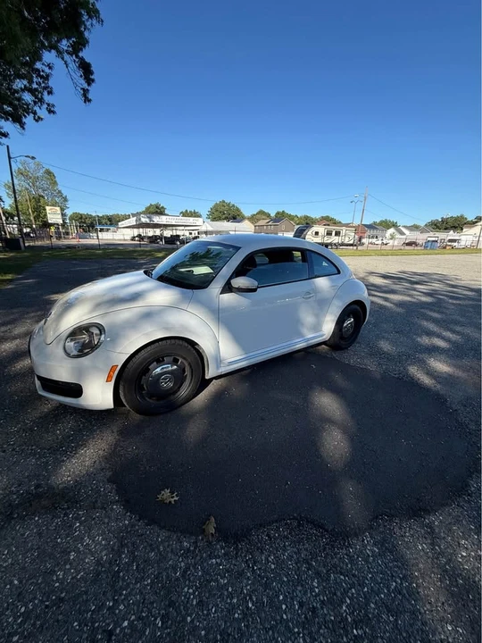 2012 Volkswagen A5 Beetle - Image 4 of 15