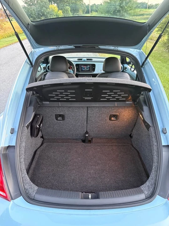2012 Volkswagen A5 Beetle - Image 4 of 10