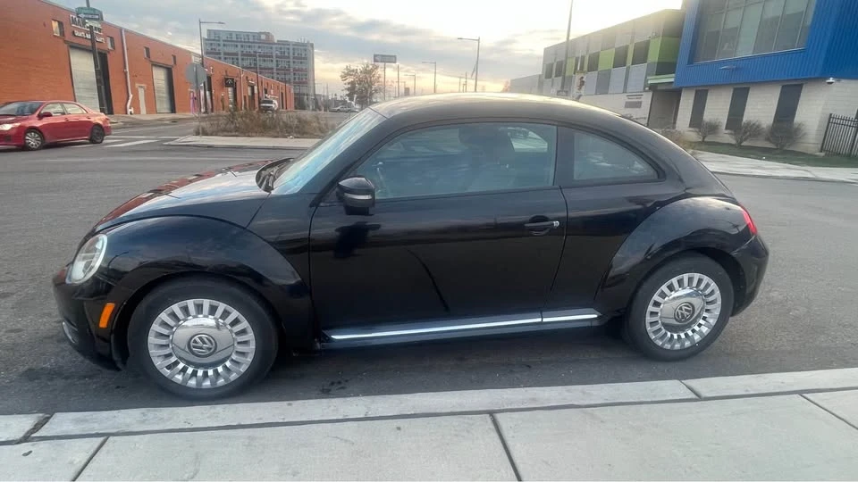 2012 Volkswagen A5 Beetle - Image 2 of 7