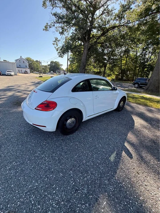 2012 Volkswagen A5 Beetle - Image 2 of 15
