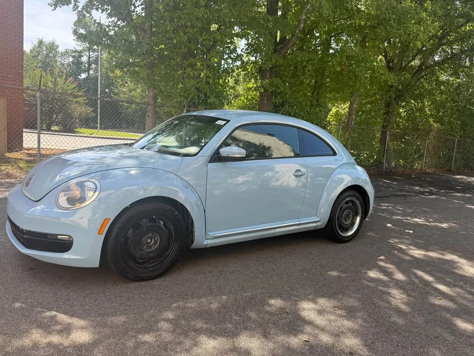 2012 Volkswagen A5 Beetle - Image 11 of 12