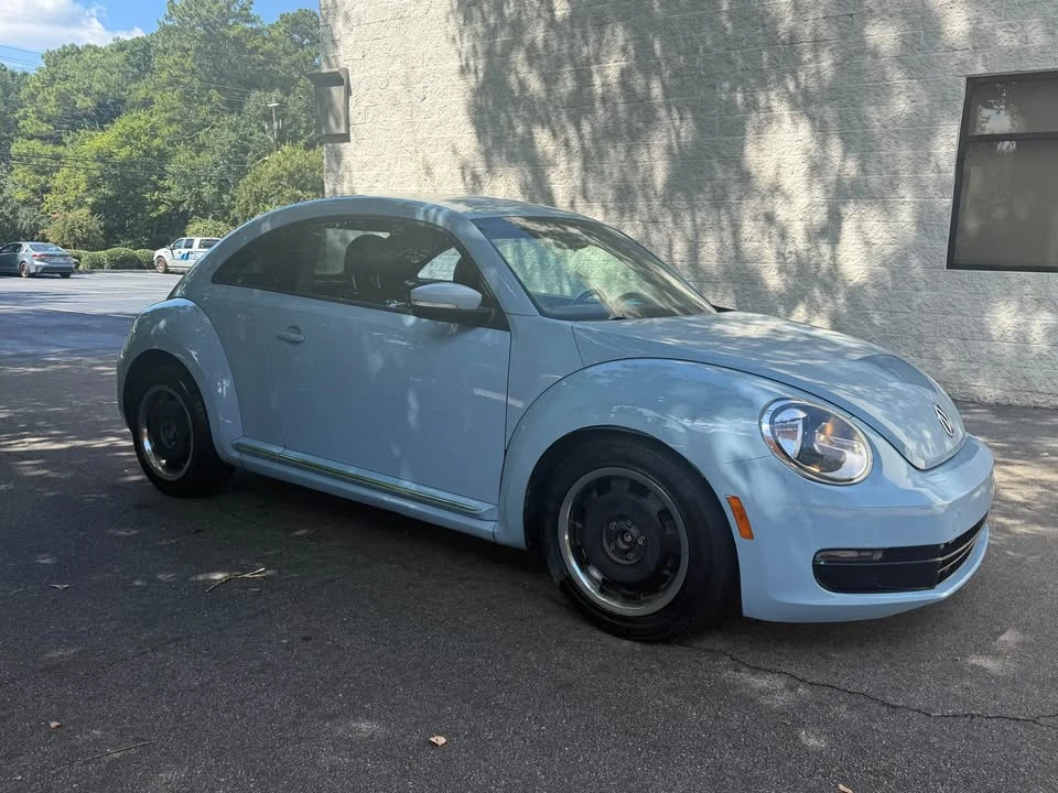 2012 Volkswagen A5 Beetle - Image 2 of 12