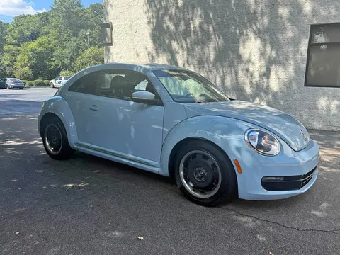 2012 Volkswagen Beetle 2.5L Hatchback 2D