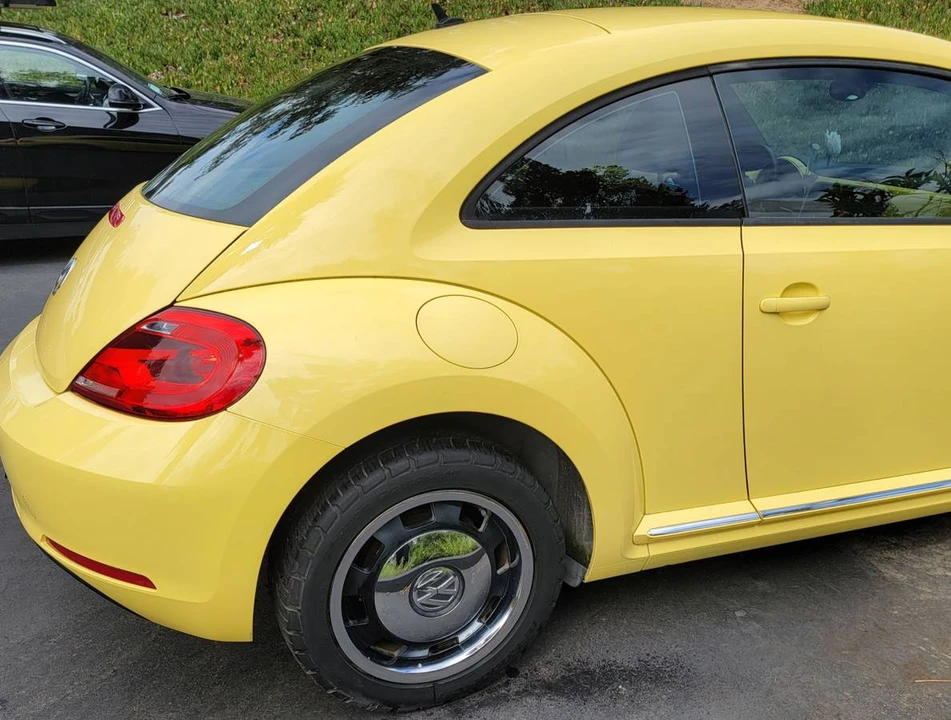 2012 Volkswagen A5 Beetle - Image 10 of 24