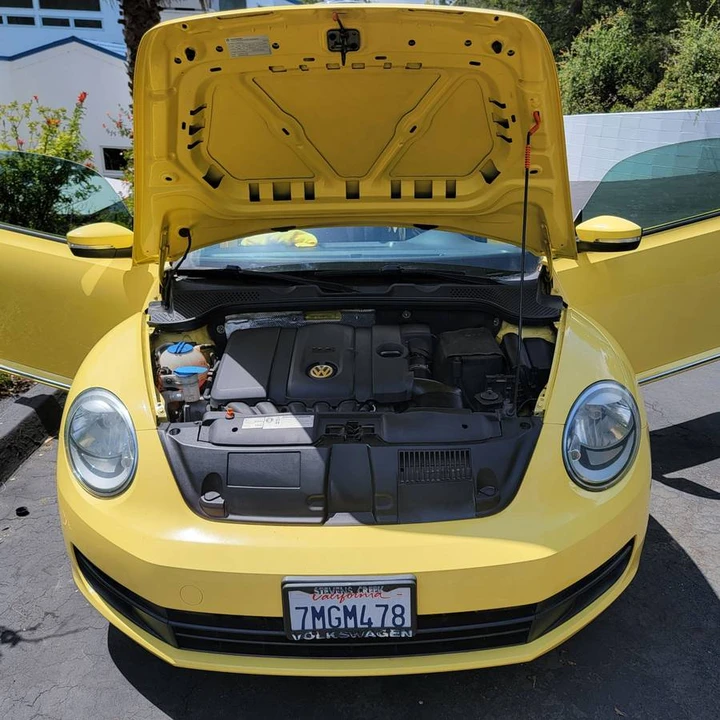 2012 Volkswagen A5 Beetle - Image 2 of 24