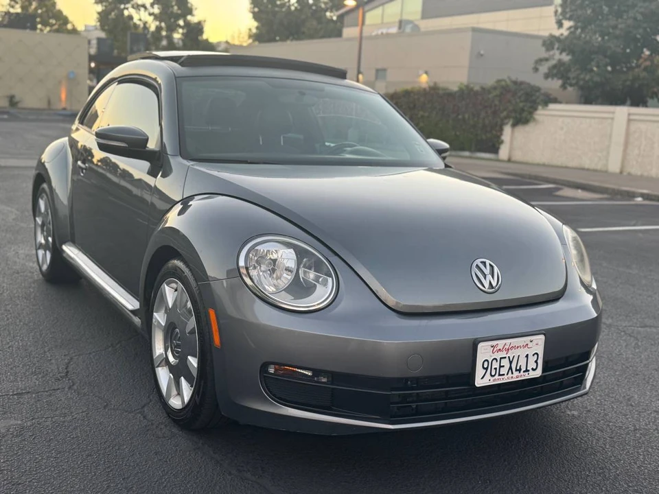 2012 Volkswagen A5 Beetle - Image 2 of 5