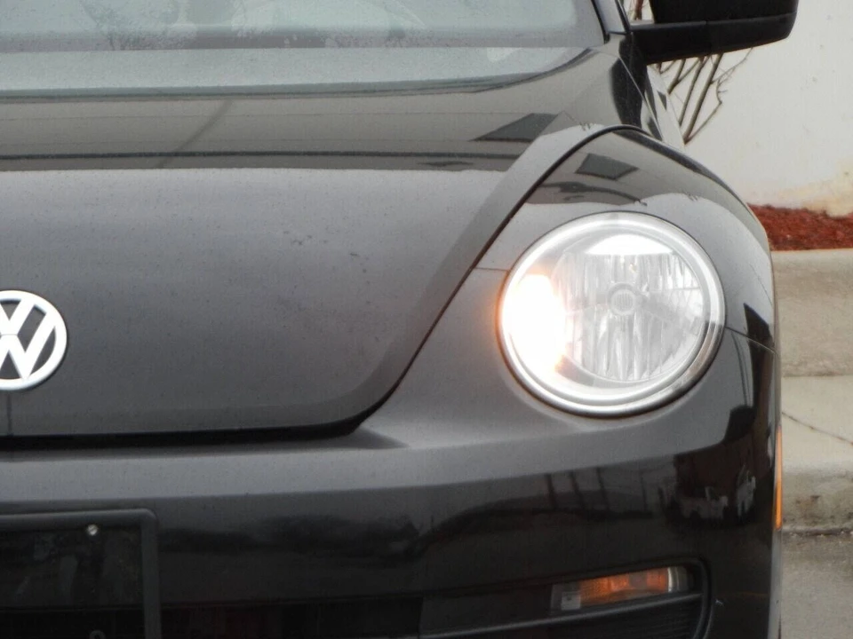 2012 Volkswagen A5 Beetle - Image 8 of 12