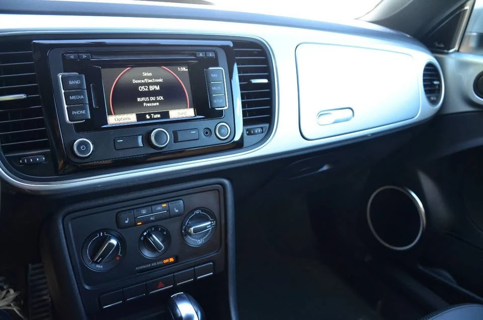 2012 Volkswagen A5 Beetle - Image 12 of 15