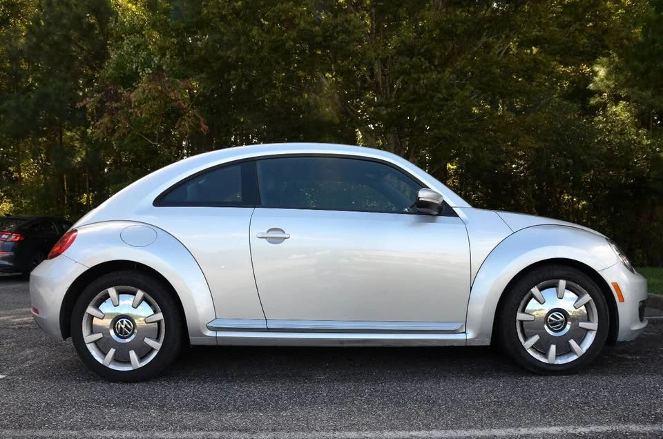 2012 Volkswagen A5 Beetle - Image 3 of 15