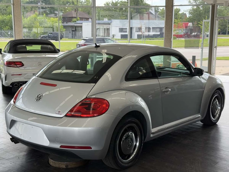 2012 Volkswagen A5 Beetle - Image 11 of 12