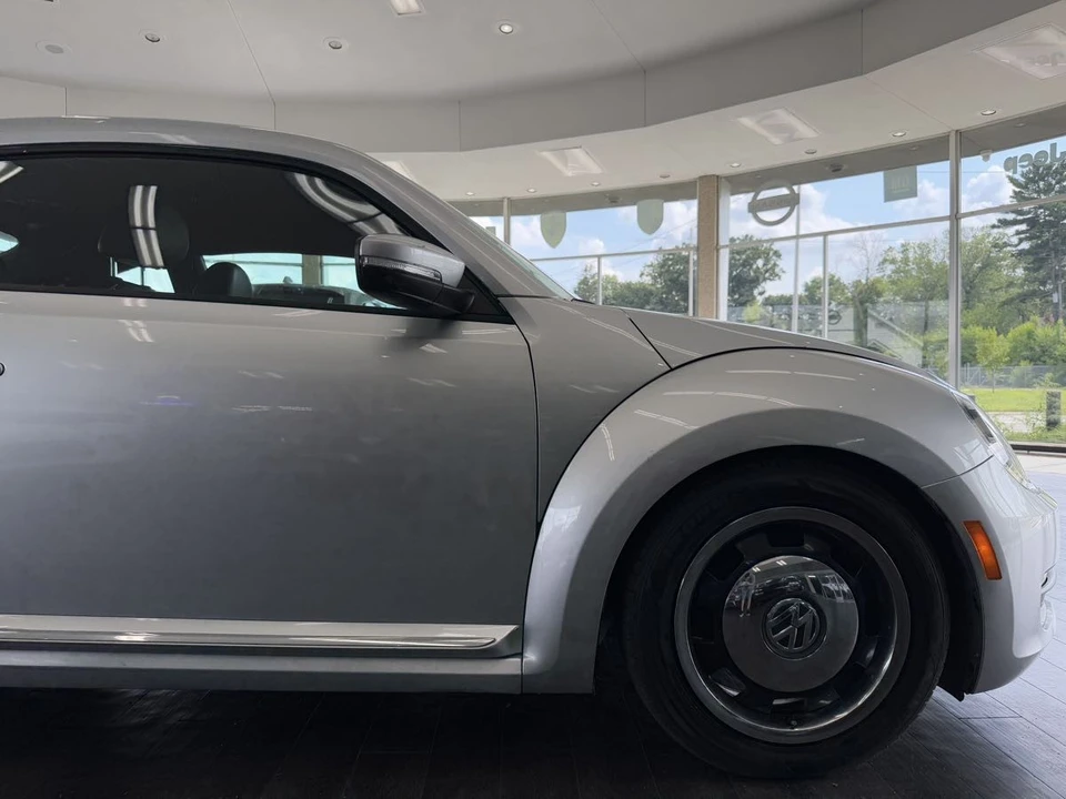 2012 Volkswagen A5 Beetle - Image 9 of 12