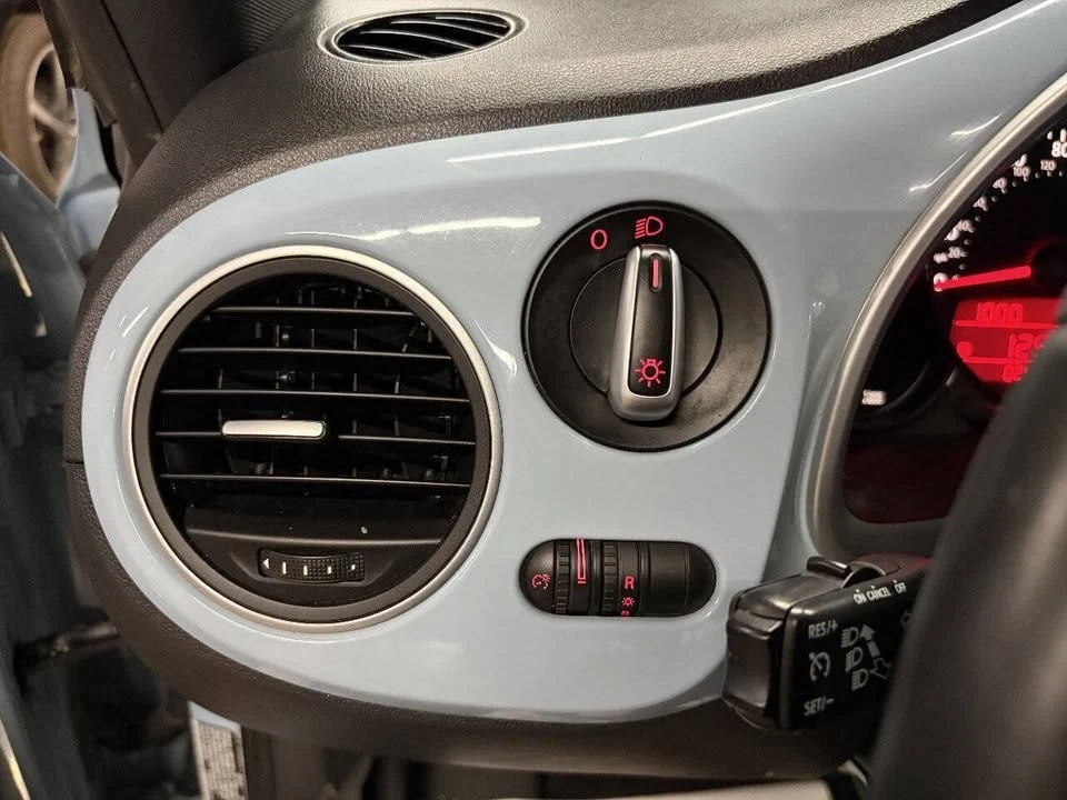 2012 Volkswagen A5 Beetle - Image 13 of 20
