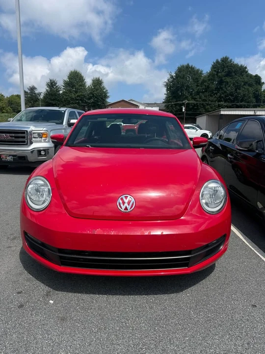2012 Volkswagen A5 Beetle - Image 2 of 8