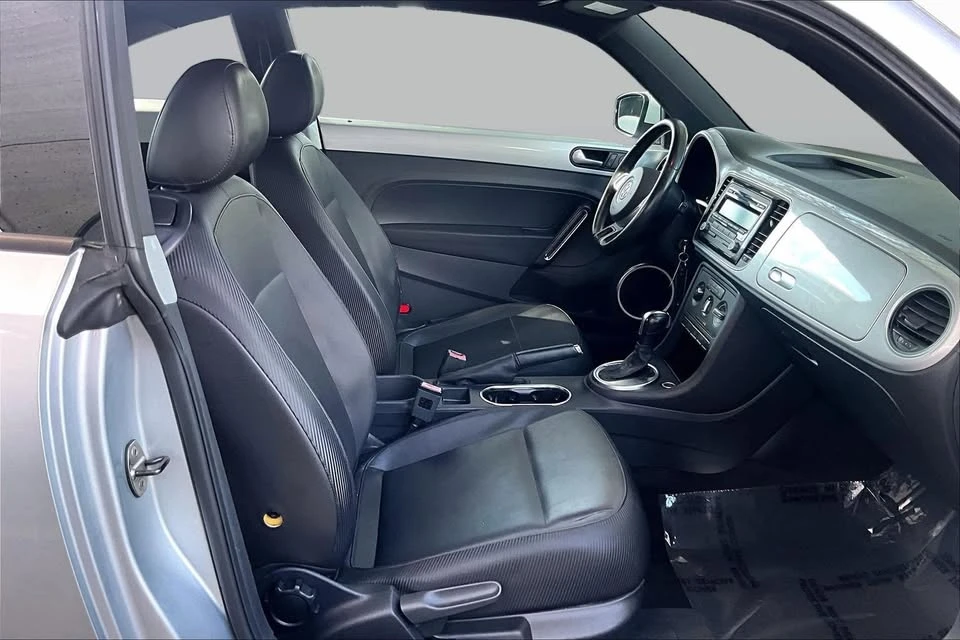 2012 Volkswagen A5 Beetle - Image 7 of 20