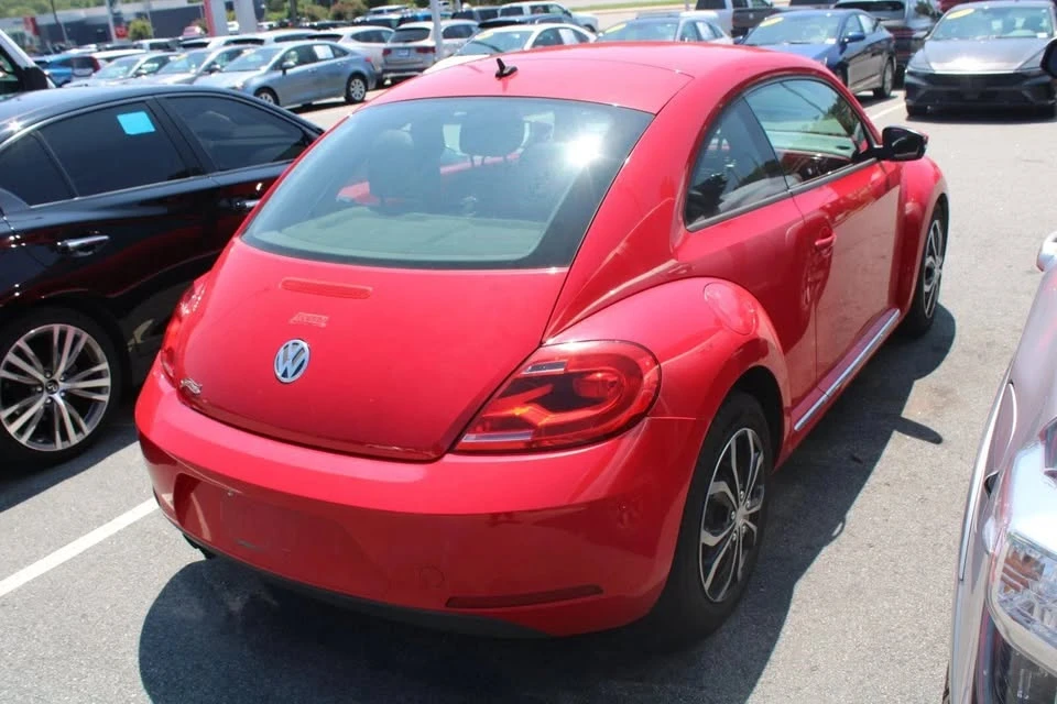 2012 Volkswagen A5 Beetle - Image 4 of 9