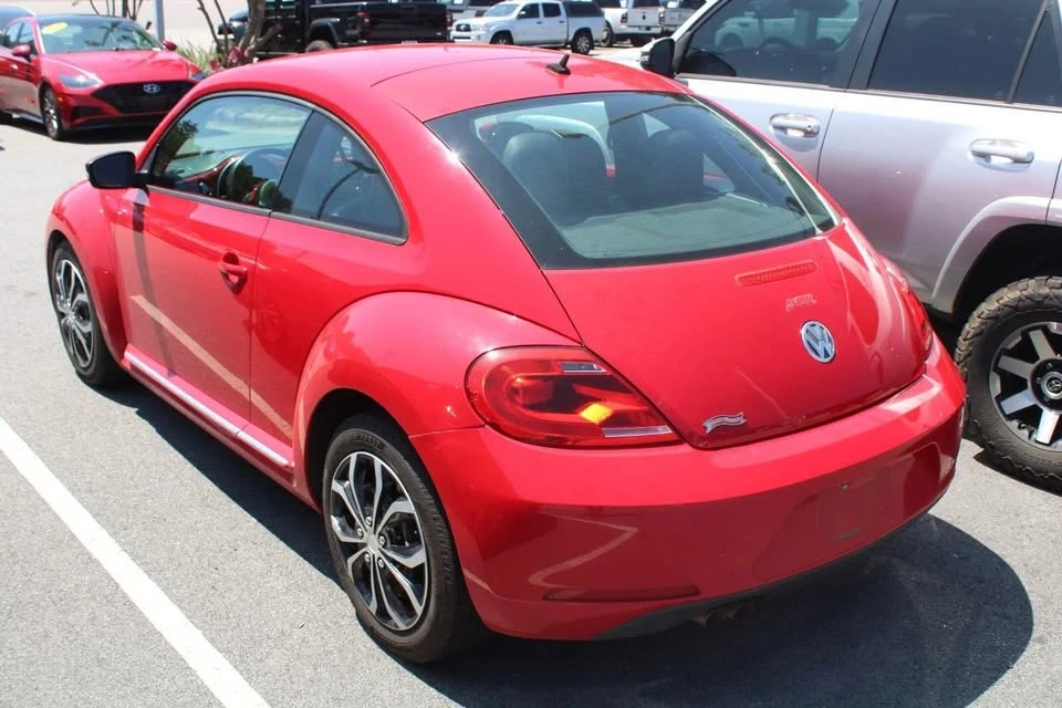 2012 Volkswagen A5 Beetle - Image 6 of 9